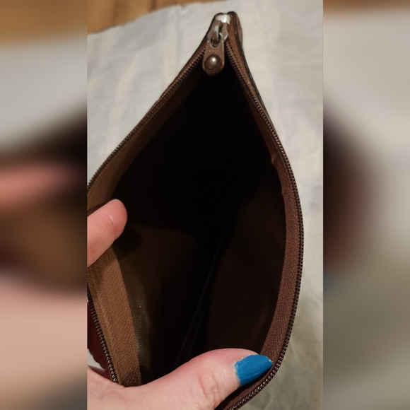 VINTAGE Burberry Checked Pouch 9.5" X 5.75" - Picture 9 of 9